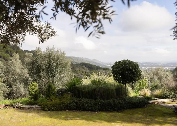 בית נופש Arrabida Getaway - Jacuzzi & Mountain Views *