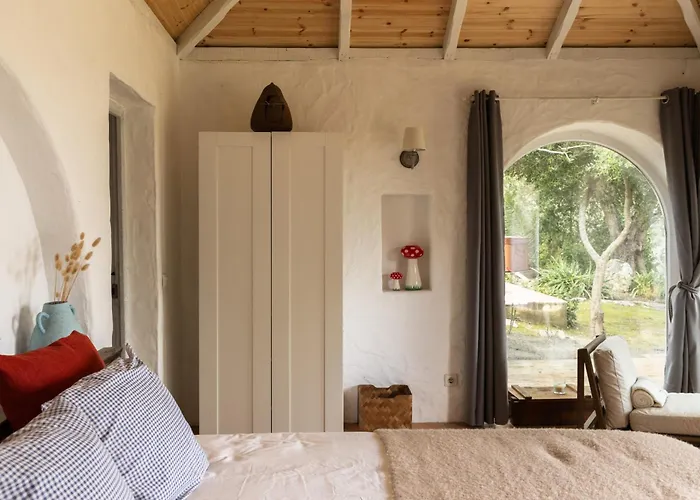 בית נופש Arrabida Getaway - Jacuzzi & Mountain Views *