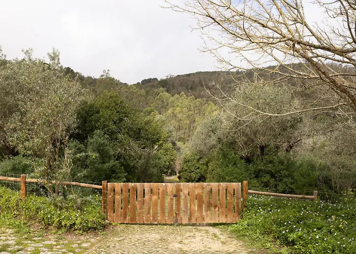 Semesterbostad Arrabida Getaway - Jacuzzi & Mountain Views Setúbal